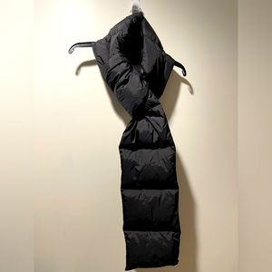 Puffer Scarf Black Quilted
